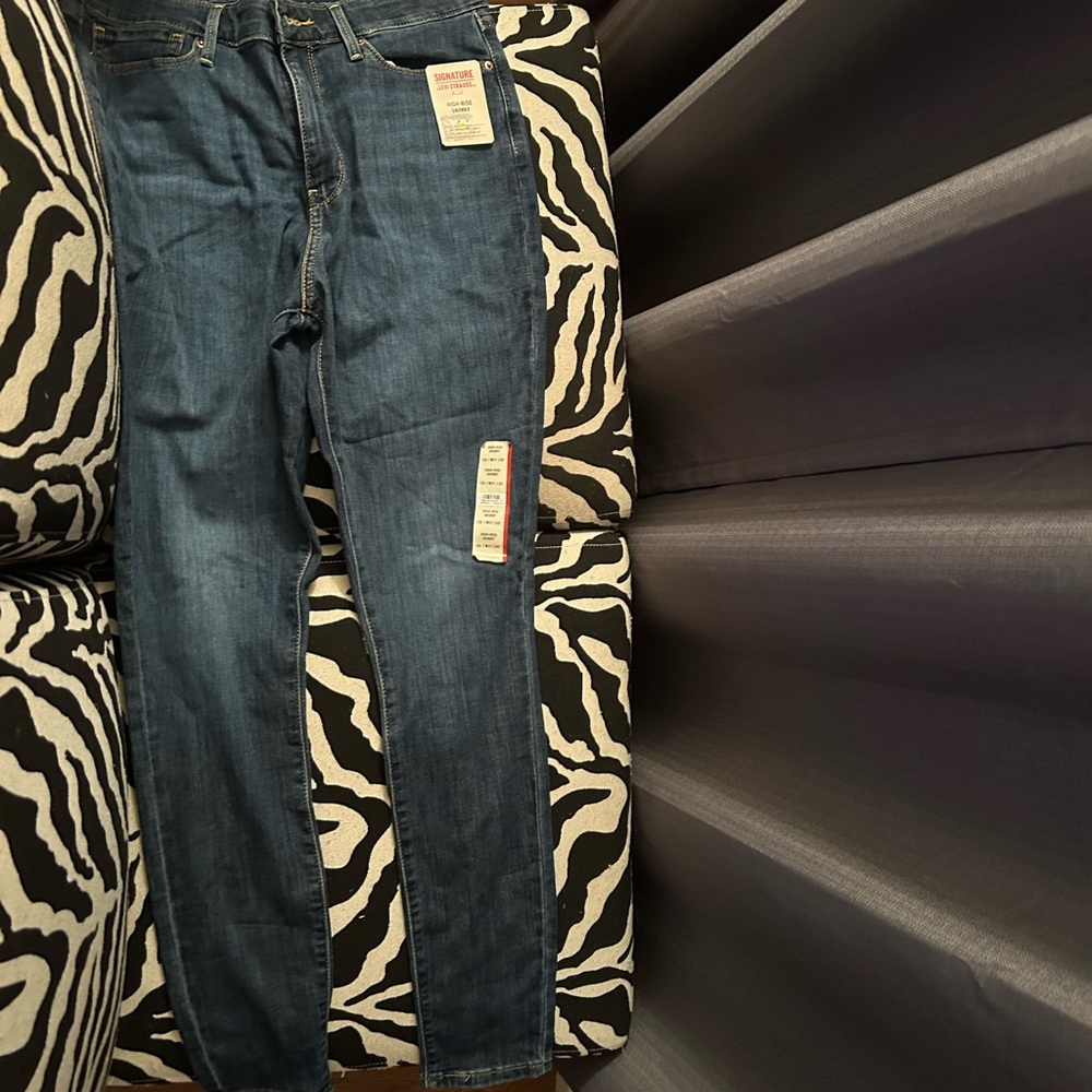 Levi Strauss Signature Denim Jeans
